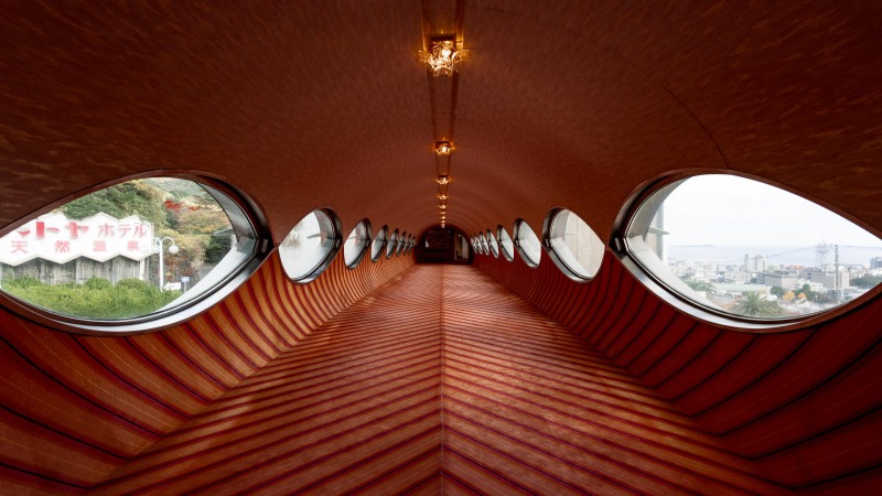 ハトヤホテルの例の通路